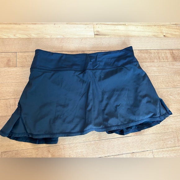 Lululemon Skort - Picture 2 of 3